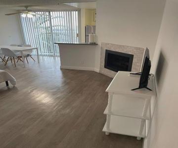 Hollywood Spectacular Loft FREE Designated parking