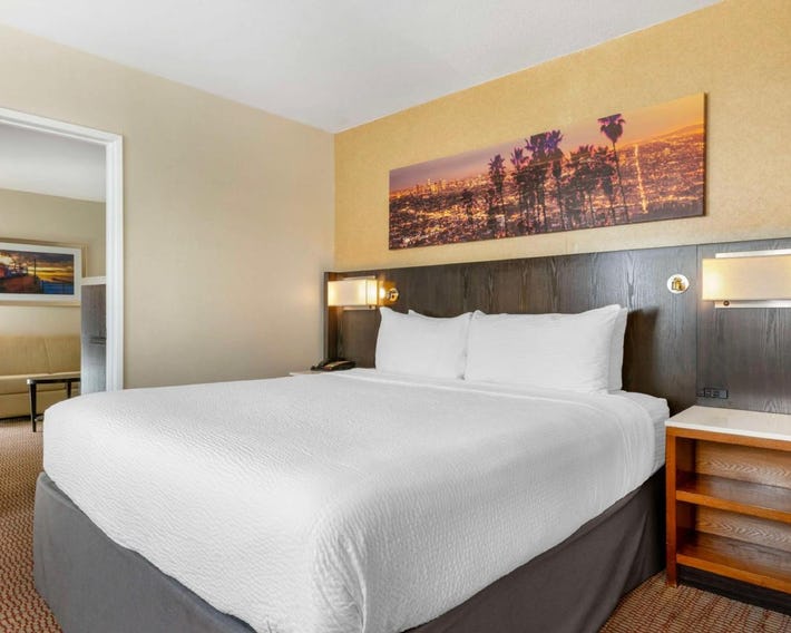 Best Western Royal Palace Inn & Suites