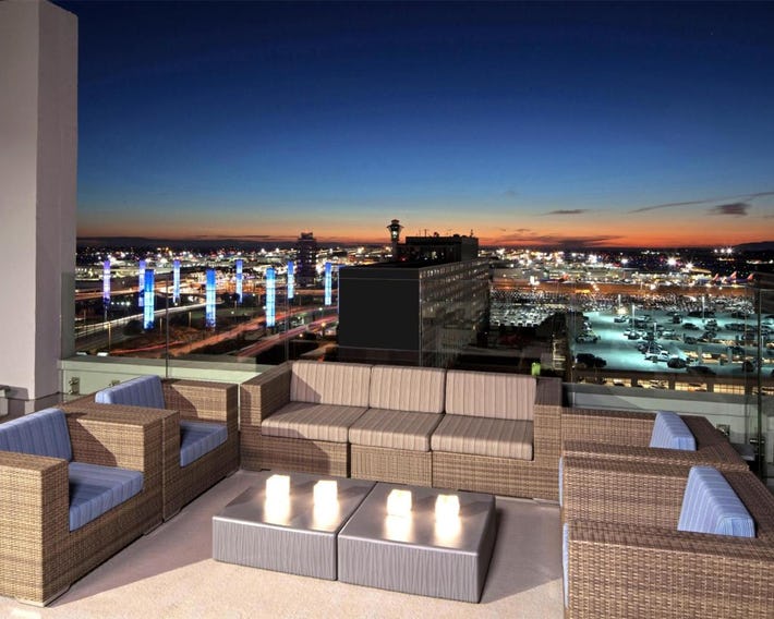 H Hotel Los Angeles Curio Collection by Hilton