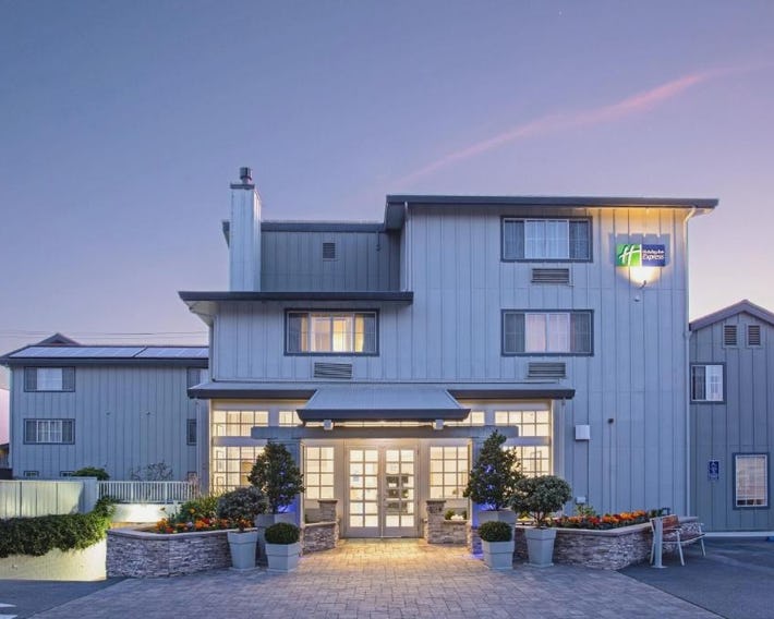 Holiday Inn Express Monterey - Cannery Row by IHG