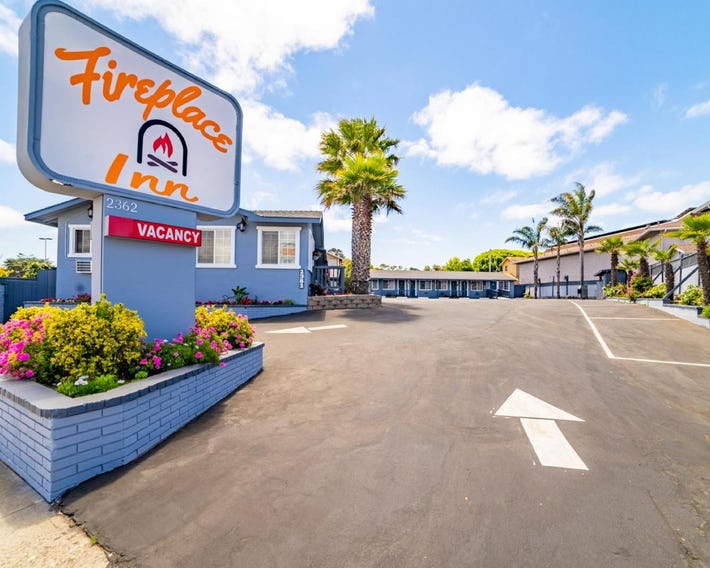 The Monterey Fireplace Inn