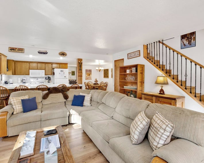 Ski Time Getaway by Big Bear Vacations