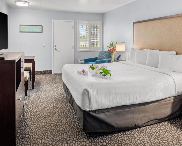 Morro Shores Inn and Suites