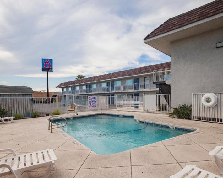 Motel 6 Ontario, CA - Airport
