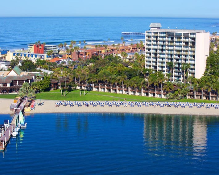 Catamaran Resort