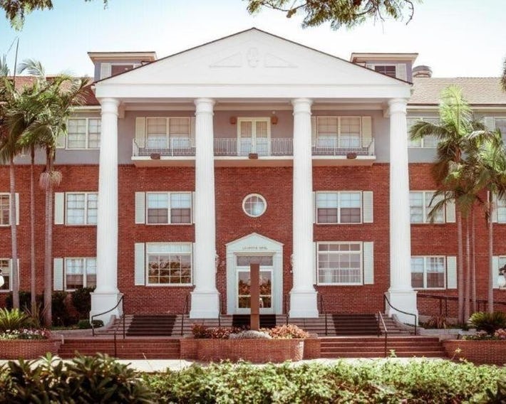 The Lafayette Hotel, Swim Club & Bungalows