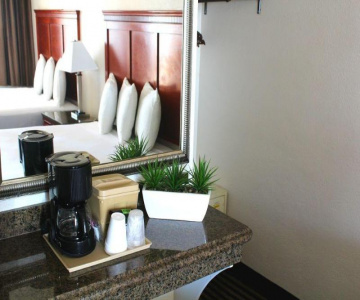 Marina Inn Hotel & Suites
