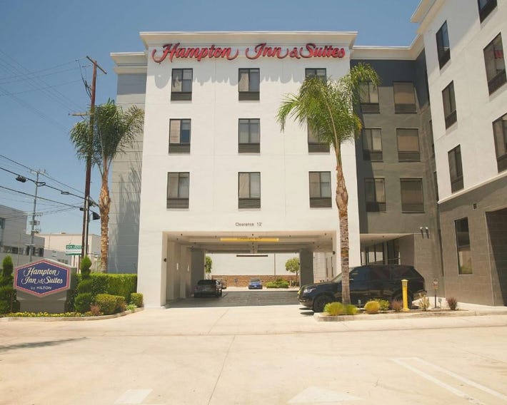Hampton Inn & Suites Sherman Oaks