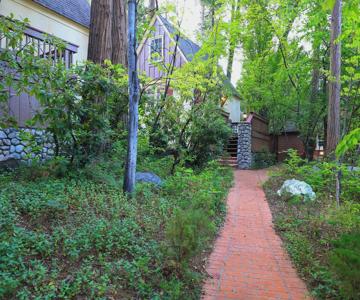Saddleback Inn at Lake Arrowhead
