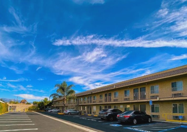 New Star Inn El Monte, CA - Los Angeles