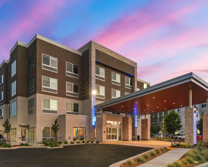 Holiday Inn Express & Suites - Suisun City by IHG
