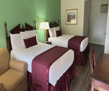 Colonial Inn Franklin