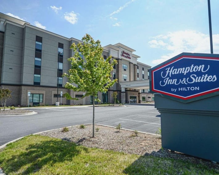 Hampton Inn & Suites Lenoir, NC