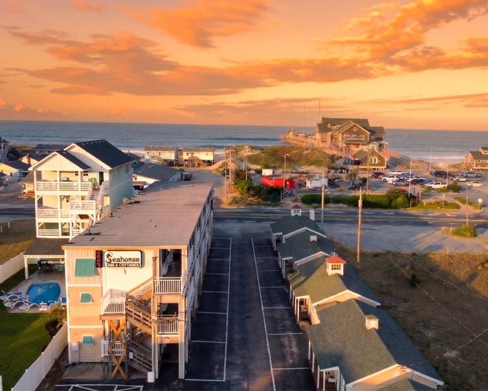 Sea Horse Inn and Cottages