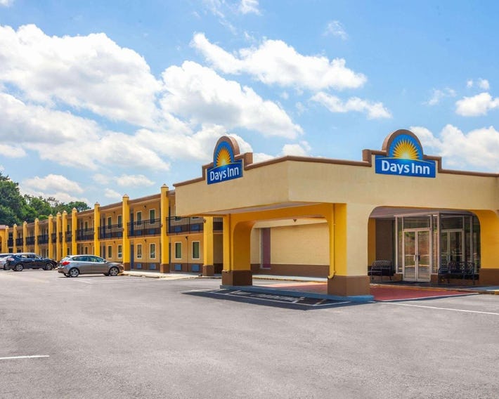 Days Inn by Wyndham Shelby