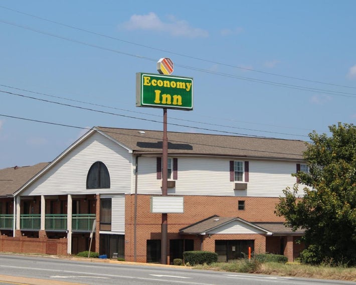 Economy Inn - Statesville