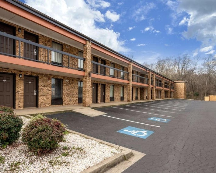 Southern Inn and Suites