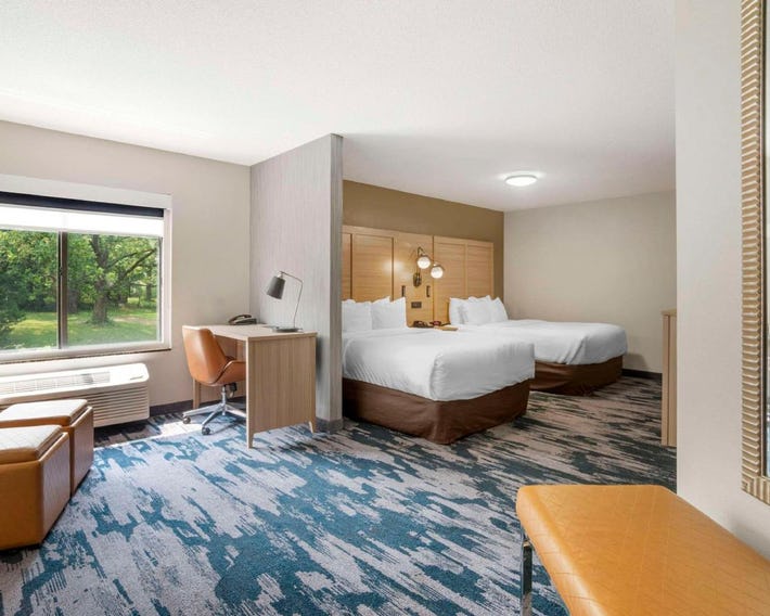 Comfort Suites At WestGate Mall