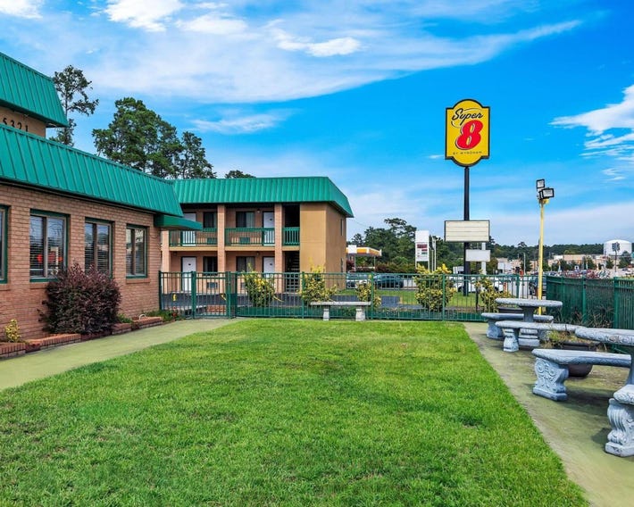 Super 8 by Wyndham Columbia/Ft. Jackson SC