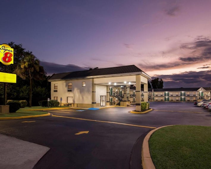 Super 8 by Wyndham Columbia