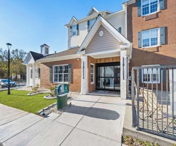 Quality Inn & Suites Columbia Harbison