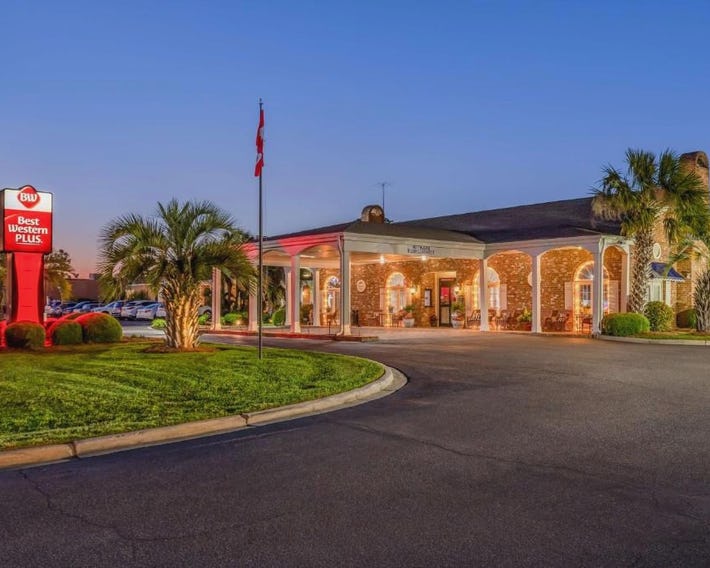 Best Western PLUS Santee Inn