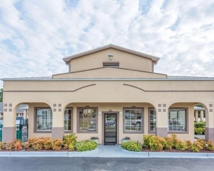 Super 8 by Wyndham Santee/I-95