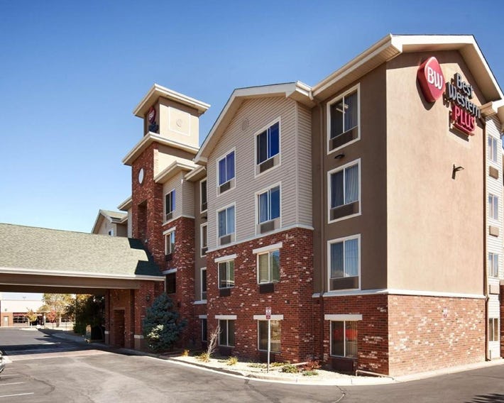 Best Western Plus Gateway Inn & Suites