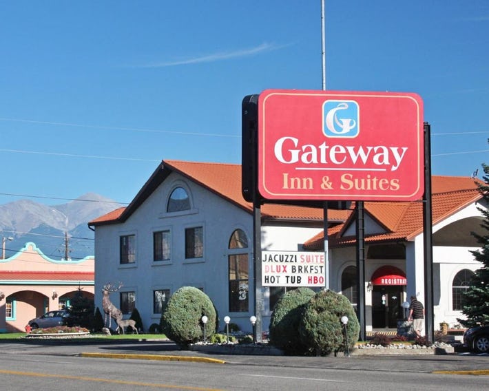 Gateway Inn & Suites