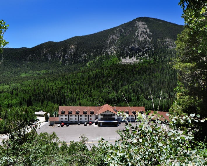 Monarch Mountain Lodge