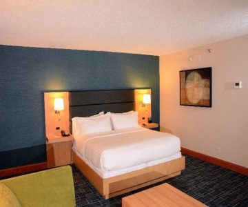 Holiday Inn Express & Suites Stamford
