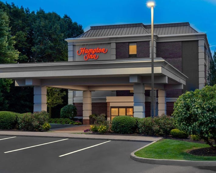 Hampton Inn Hartford Airport