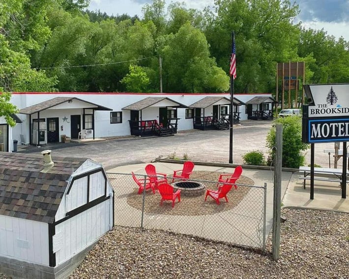 The Brookside Motel Keystone Near Mt Rushmore