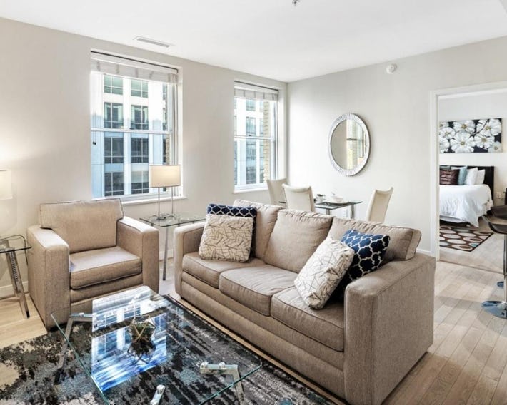 Global Luxury Suites at The White House