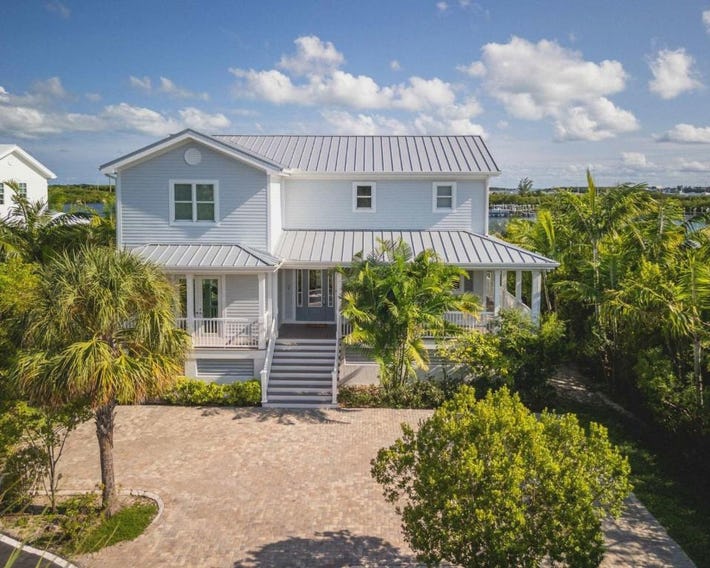 Evershore House -Pool, Parking, Dock!