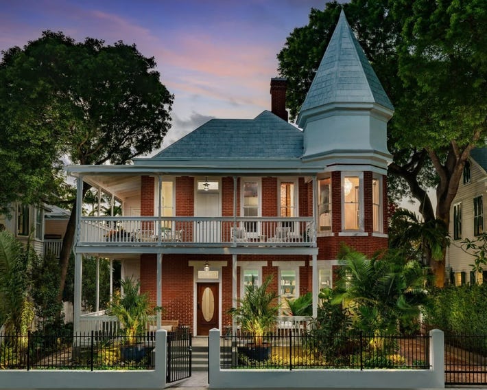 The Grand Maloney Hotel