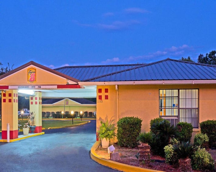 Super 8 by Wyndham Chipley