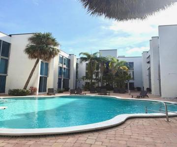 Tropical Palms Hotel