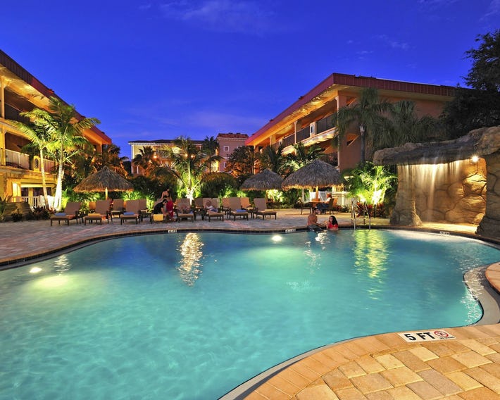 Coconut Cove All-Suite Hotel