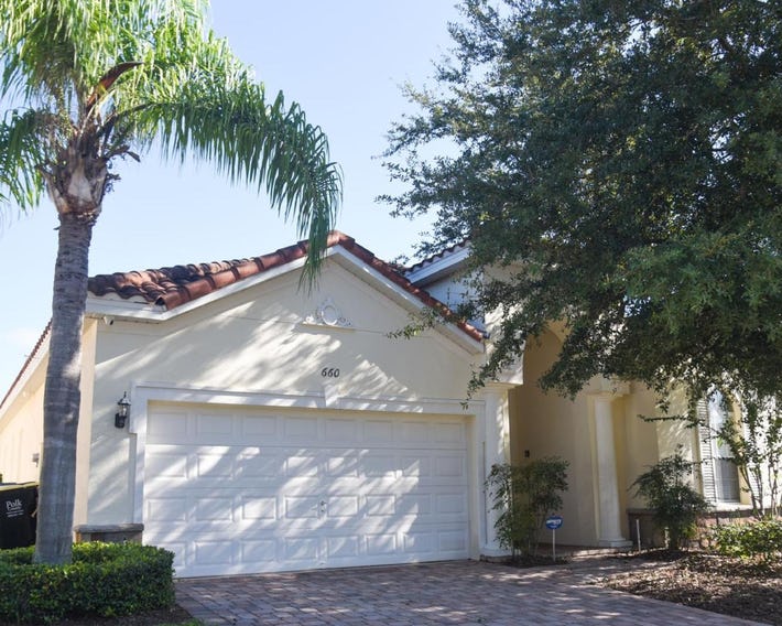 Tuscan Hills 4 Bedroom Pool Home w Game Room