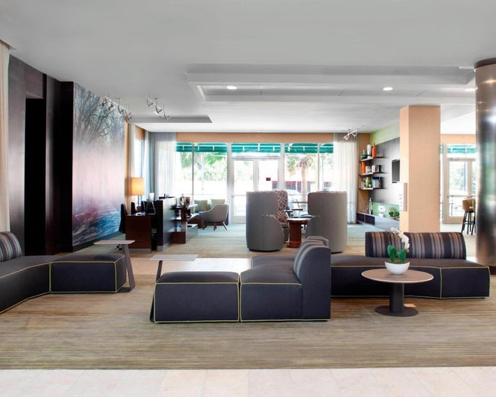 Courtyard by Marriott DeLand Historic Downtown