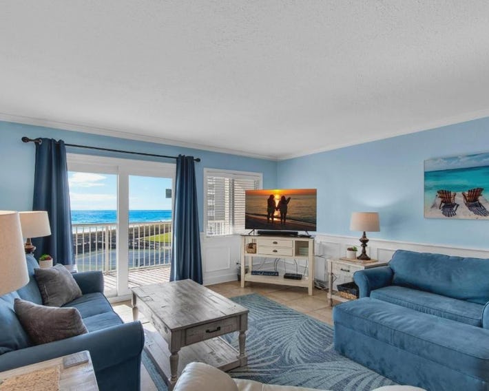 Holiday Surf and Racquet Club 319