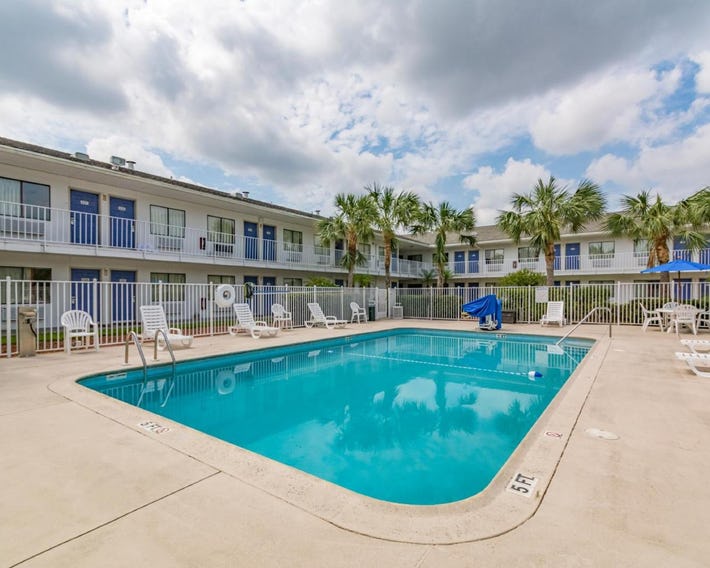 Motel 6 Fort Pierce