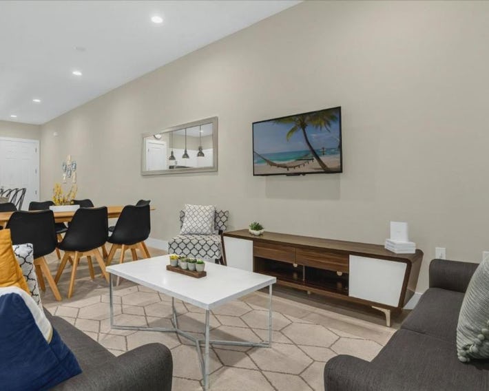 4 Bedrooms 3 Bathrooms Summerville 2612 Ss