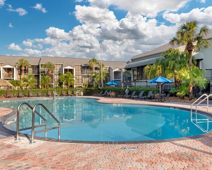 Parkway International Resort