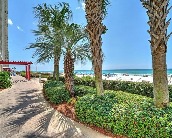 Majestic Beach Resort Tower 2 by Panhandle Getaways