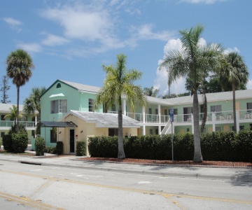 Holiday House Motel