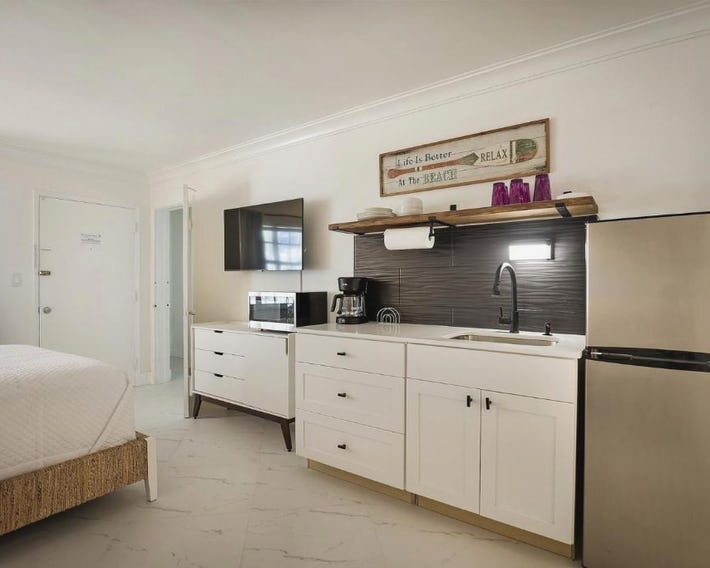 La Mer Suites