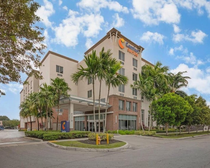Comfort Suites Miami Airport North