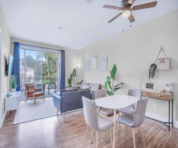 Pointe of View 407- Penn's Paradise